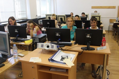 Регионална дирекция Плевен на Център за развитие на човешките ресурси и регионални инициативи стартира нов курс по специалност „Текстообработване“