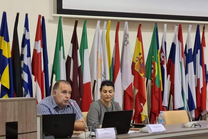 ПОДКРЕПА НА ПОЛИТИКИ